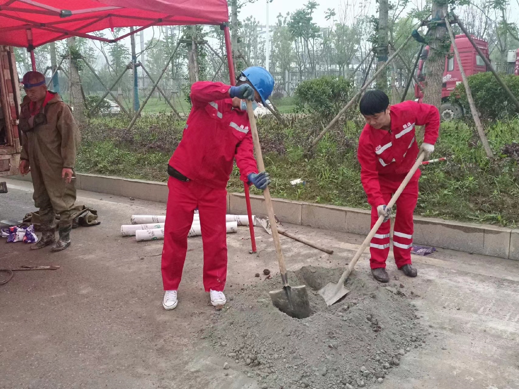 得荣管道疏通哪家好】及时进行市政管道清淤